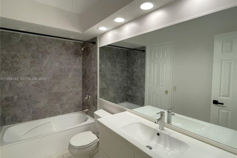 Copropriété à louer à Miami, Floride: 2 chambres, 65.96 m2 № 2051306 - photo 9