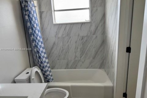 Снять в аренду кондоминиум в Халландейл-Бич, Флорида 2 спальни, 99.78м2, № 2004958 - фото 25