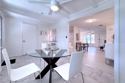 Casa en alquiler en Nokomis, Florida, 2 dormitorios, 90.3 m2 № 1900127 - foto 8