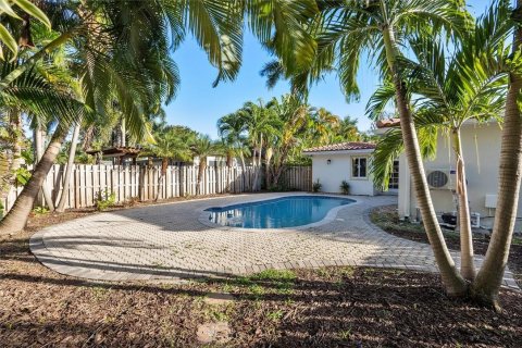 Villa ou maison à louer à Hollywood, Floride: 3 chambres, 147.44 m2 № 1119052 - photo 1