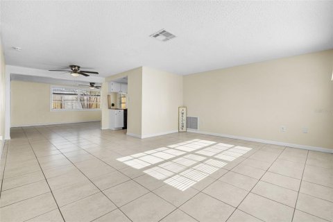 Villa ou maison à vendre à New Port Richey, Floride: 3 chambres, 127.09 m2 № 2225816 - photo 16