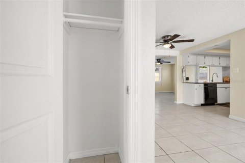 Villa ou maison à vendre à New Port Richey, Floride: 3 chambres, 127.09 m2 № 2225816 - photo 14