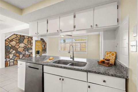 Villa ou maison à vendre à New Port Richey, Floride: 3 chambres, 127.09 m2 № 2225816 - photo 7