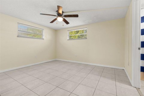 Villa ou maison à vendre à New Port Richey, Floride: 3 chambres, 127.09 m2 № 2225816 - photo 30