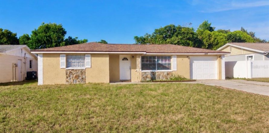 Villa ou maison à New Port Richey, Floride 3 chambres, 127.09 m2 № 2225816