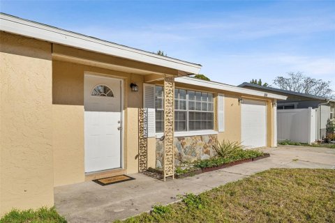 Villa ou maison à vendre à New Port Richey, Floride: 3 chambres, 127.09 m2 № 2225816 - photo 2