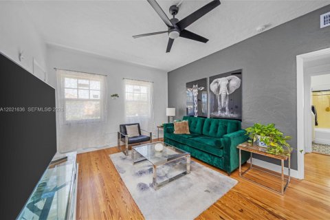 Copropriété à louer à Miami Beach, Floride: 1 chambre, 56.67 m2 № 2085447 - photo 12