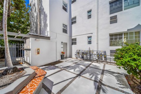 Copropriété à louer à Miami Beach, Floride: 1 chambre, 56.67 m2 № 2085447 - photo 18