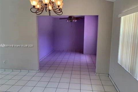 House in Davie, Florida 4 bedrooms, 141.3 sq.m. № 1818761 - photo 19