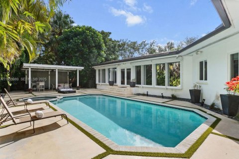 Casa en venta en Coral Gables, Florida, 4 dormitorios № 1992258 - foto 25