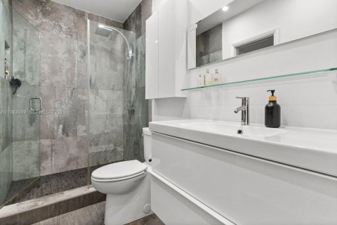 Casa en venta en Coral Gables, Florida, 4 dormitorios № 1992258 - foto 19