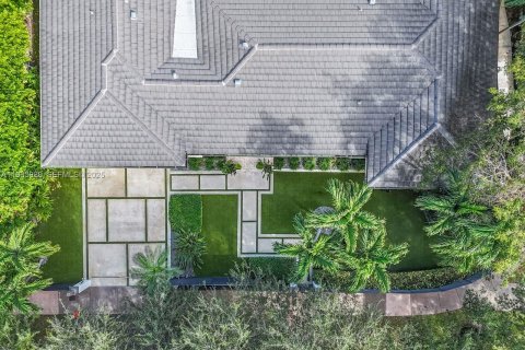 Casa en venta en Coral Gables, Florida, 4 dormitorios № 1992258 - foto 29