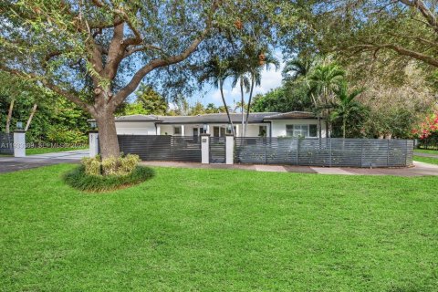 Casa en venta en Coral Gables, Florida, 4 dormitorios № 1992258 - foto 2