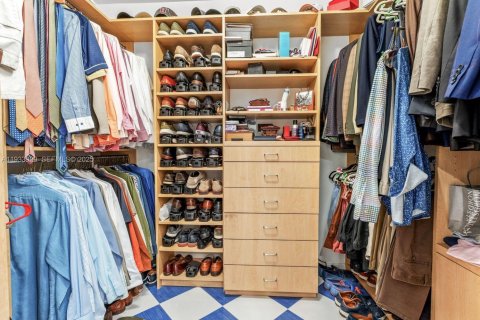 Casa en venta en Coral Gables, Florida, 4 dormitorios № 1992258 - foto 17