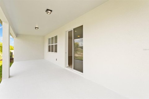 House in Ocala, Florida 3 bedrooms, 254.46 sq.m. № 1824702 - photo 20