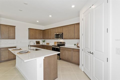 House in Ocala, Florida 3 bedrooms, 254.46 sq.m. № 1824702 - photo 5