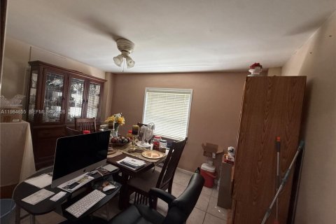 Купить виллу или дом в Хомстед, Флорида 3 спальни, 132.29м2, № 2047374 - фото 11