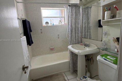 Купить виллу или дом в Хомстед, Флорида 3 спальни, 132.29м2, № 2047374 - фото 6