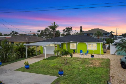 Casa en venta en Hudson, Florida, 2 dormitorios, 79.71 m2 № 1816683 - foto 2