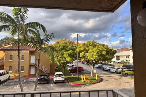 Condominio en alquiler en Miami, Florida, 2 dormitorios, 83.24 m2 № 1947891 - foto 28
