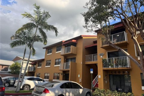 Condominio en alquiler en Miami, Florida, 2 dormitorios, 83.24 m2 № 1947891 - foto 27