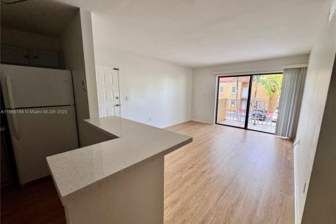 Condominio en alquiler en Miami, Florida, 2 dormitorios, 83.24 m2 № 1947891 - foto 29