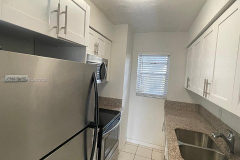 Copropriété à louer à Coral Gables, Floride: 1 chambre, 1700.11 m2 № 2044217 - photo 20