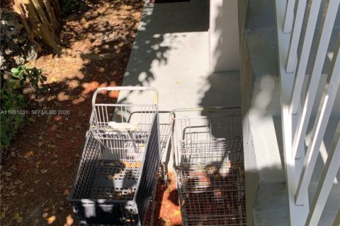 Copropriété à louer à Coral Gables, Floride: 1 chambre, 1700.11 m2 № 2044217 - photo 15