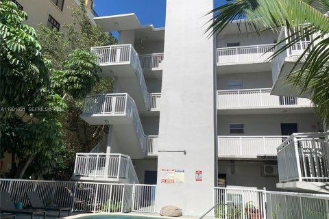 Copropriété à louer à Coral Gables, Floride: 1 chambre, 1700.11 m2 № 2044217 - photo 5