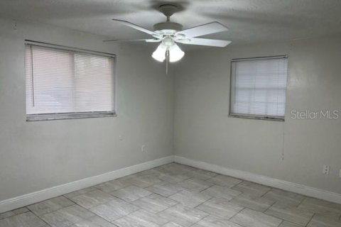 House in Lutz, Florida 4 bedrooms, 164.44 sq.m. № 2239500 - photo 5
