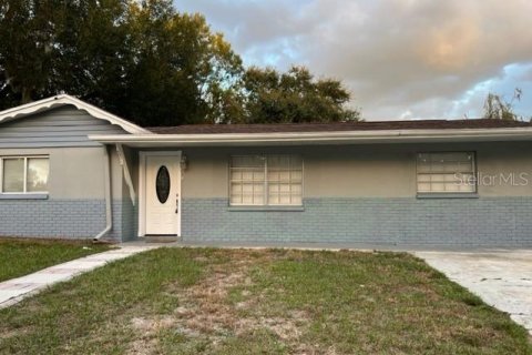 House in Lutz, Florida 4 bedrooms, 164.44 sq.m. № 2239500 - photo 3