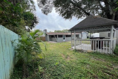 House in Lutz, Florida 4 bedrooms, 164.44 sq.m. № 2239500 - photo 21