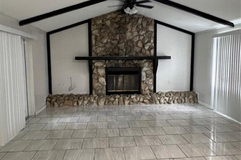 House in Lutz, Florida 4 bedrooms, 164.44 sq.m. № 2239500 - photo 11