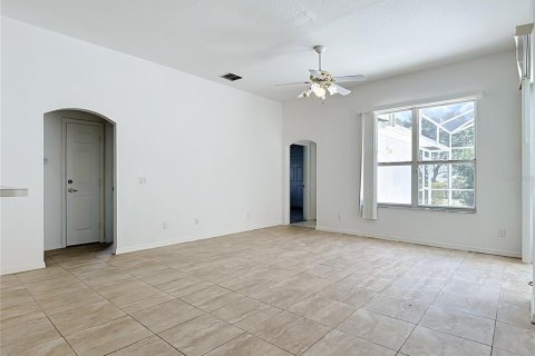House in Davenport, Florida 4 bedrooms, 224.45 sq.m. № 2207824 - photo 13