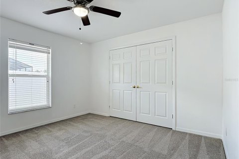 House in Davenport, Florida 4 bedrooms, 224.45 sq.m. № 2207824 - photo 18
