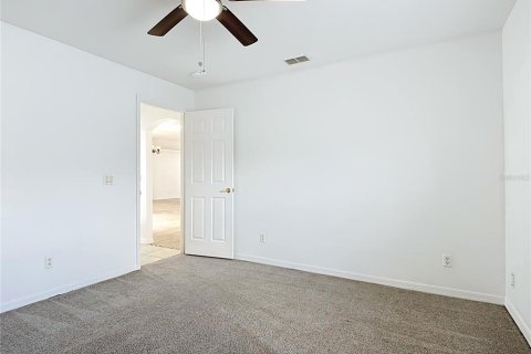 House in Davenport, Florida 4 bedrooms, 224.45 sq.m. № 2207824 - photo 19