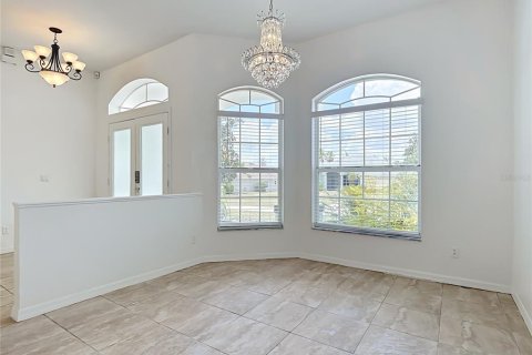 House in Davenport, Florida 4 bedrooms, 224.45 sq.m. № 2207824 - photo 16