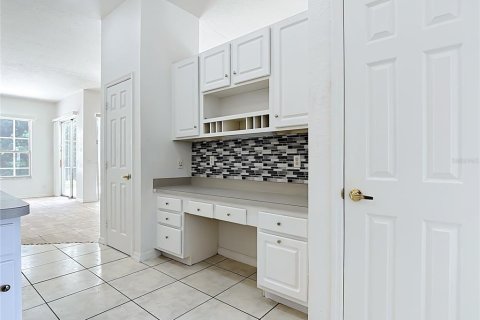 House in Davenport, Florida 4 bedrooms, 224.45 sq.m. № 2207824 - photo 10
