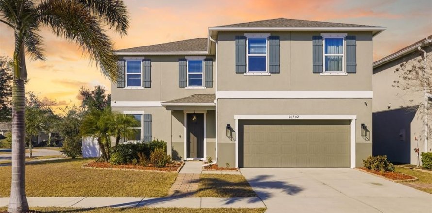 House in Wimauma, Florida 3 bedrooms, 243.96 sq.m. № 2101731