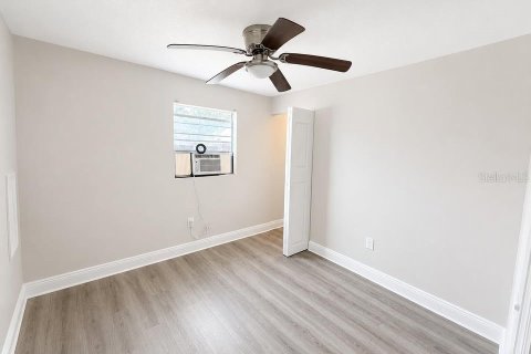 Villa ou maison à louer à Bradenton, Floride: 2 chambres, 114.46 m2 № 2420274 - photo 6