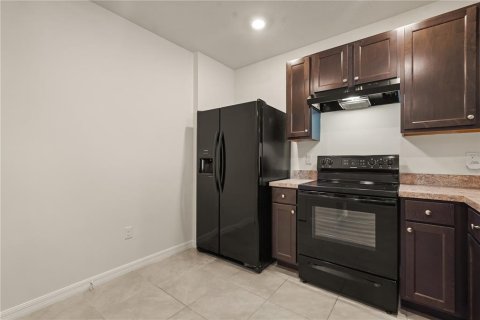 Adosado en venta en Kissimmee, Florida, 3 dormitorios, 142.14 m2 № 2196179 - foto 12