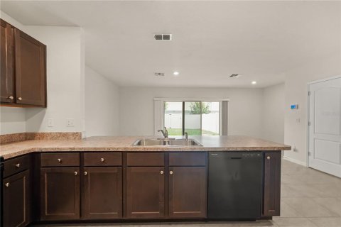 Adosado en venta en Kissimmee, Florida, 3 dormitorios, 142.14 m2 № 2196179 - foto 13