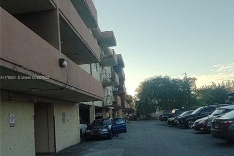 Copropriété à vendre à North Miami, Floride: 1 chambre, 63.64 m2 № 1693379 - photo 2