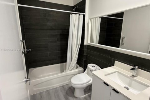 Apartment in Hialeah, Florida 2 bedrooms, 1819.49 sq.m. № 2046544 - photo 12