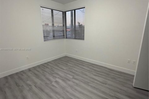 Apartment in Hialeah, Florida 2 bedrooms, 1819.49 sq.m. № 2046544 - photo 6