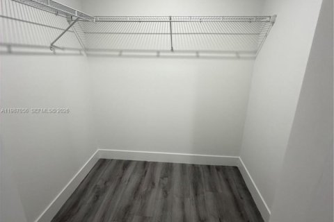 Apartment in Hialeah, Florida 2 bedrooms, 1819.49 sq.m. № 2046544 - photo 8