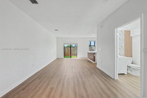 Adosado en alquiler en Homestead, Florida, 3 dormitorios, 175.31 m2 № 2085810 - foto 9