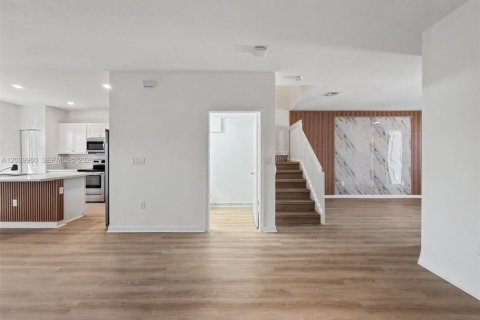 Adosado en alquiler en Homestead, Florida, 3 dormitorios, 175.31 m2 № 2085810 - foto 8