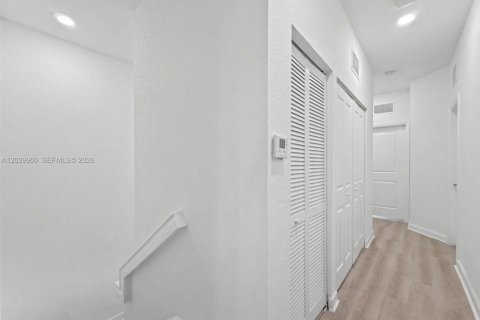 Adosado en alquiler en Homestead, Florida, 3 dormitorios, 175.31 m2 № 2085810 - foto 22