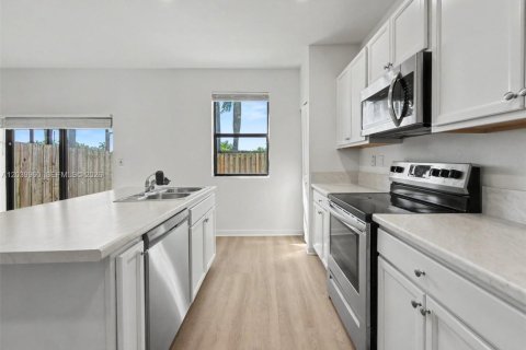 Adosado en alquiler en Homestead, Florida, 3 dormitorios, 175.31 m2 № 2085810 - foto 4